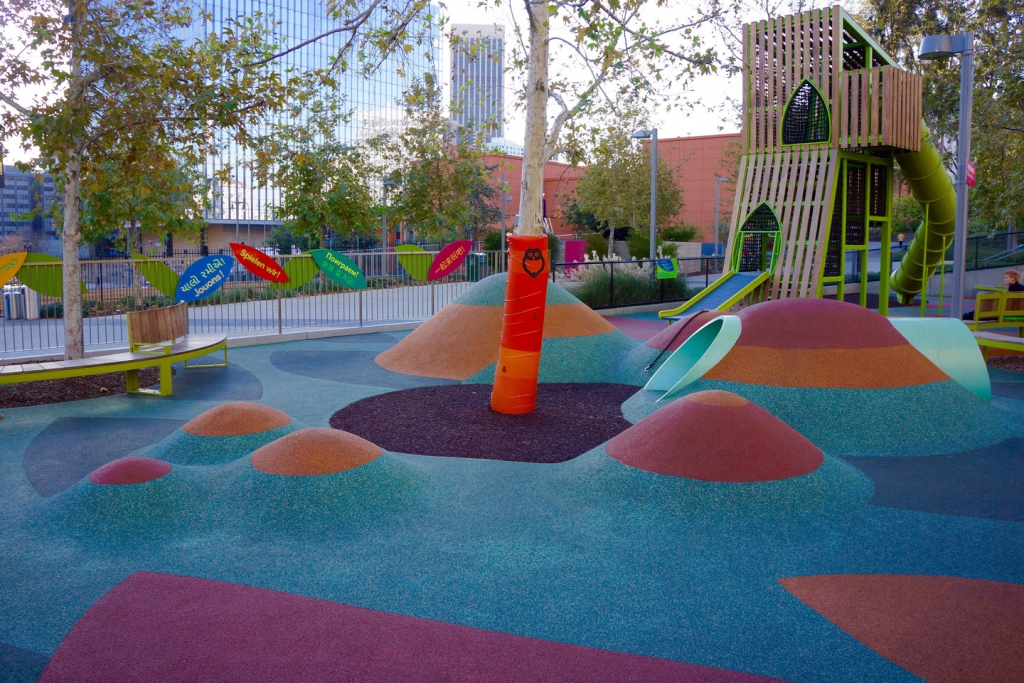 Playground Surfacing That Makes A Visual Impact | SpectraTurf